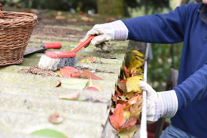 An image of Eavestrough Cleaning Services in Melrose, MA