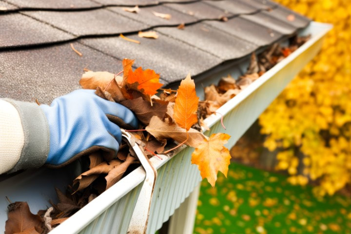 An image of Eavestrough Cleaning Services in Melrose, MA